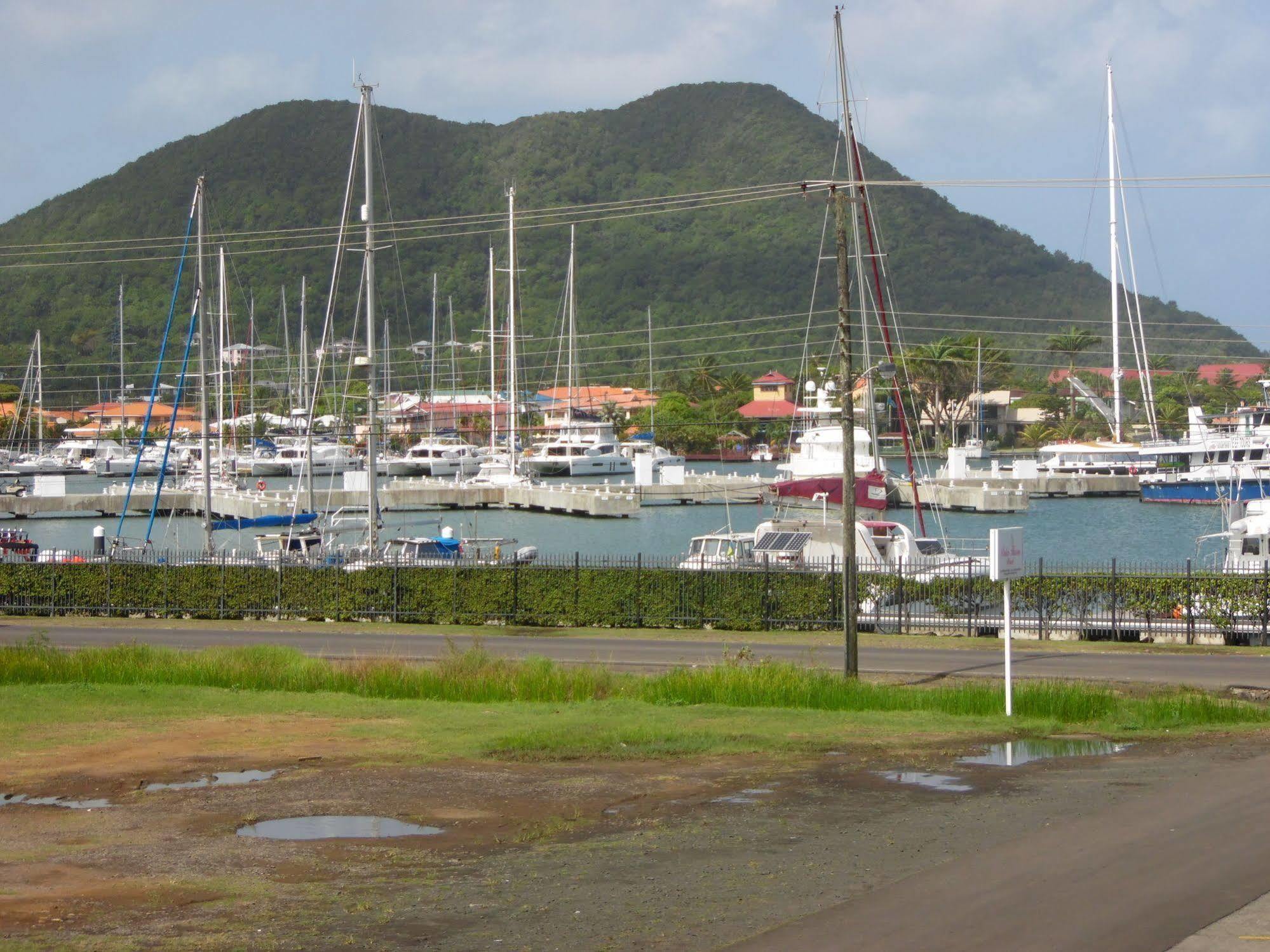 格罗斯岛 Bay Gardens Marina Haven酒店 外观 照片